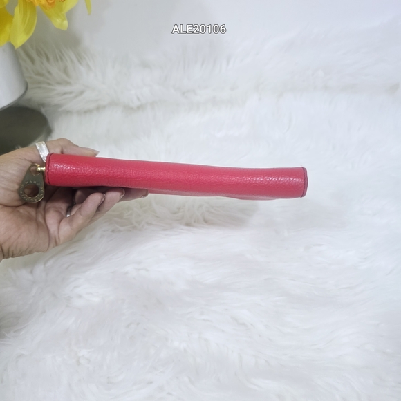 Marc By Marc Jacobs Red Leather Women's Wallet - Picture 12 of 15